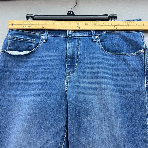 Levi's Jeans Women's 16 Blue Classic Mid Rise Skinny Preppy Normcore Mom Jeans - Picture 10 of 14